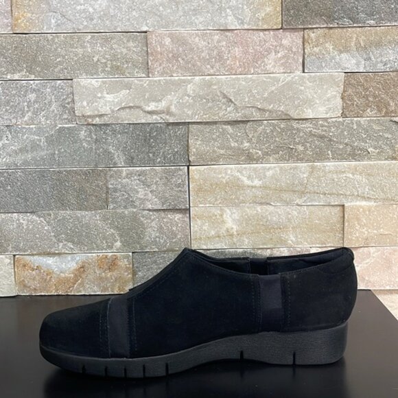 Clarks Women's Daelyn Plaza Slip-On Shoes - Picture 6 of 9